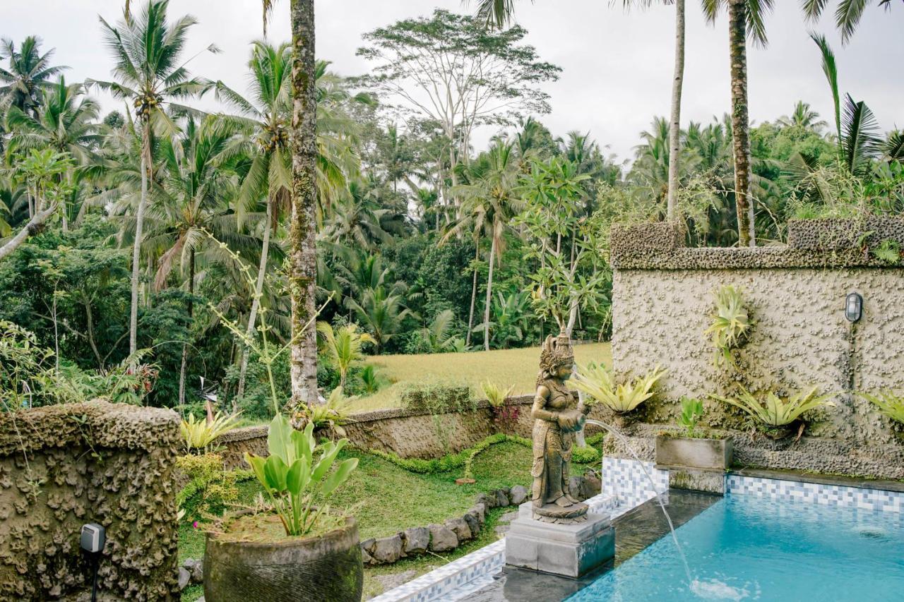 Villa Alvia Joglo House & Private Pool à Tampaksiring Extérieur photo