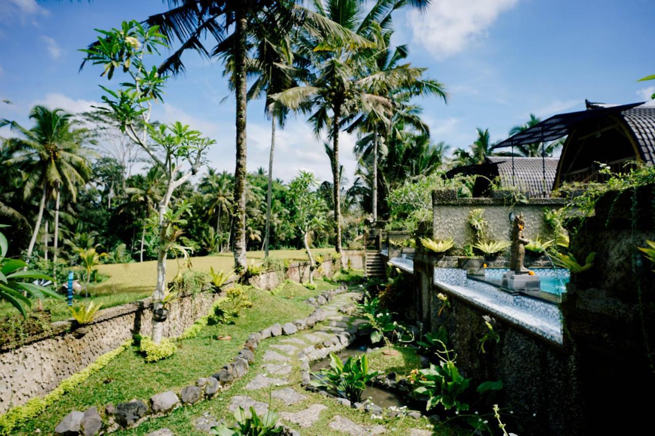 Villa Alvia Joglo House & Private Pool à Tampaksiring Extérieur photo